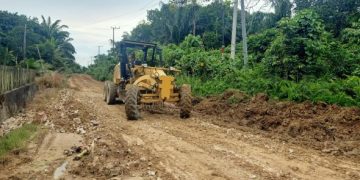 Dukung Mobilitas Warga, Grup Astra Agro Perbaiki Jalan di Desa Kecamatan Waru
