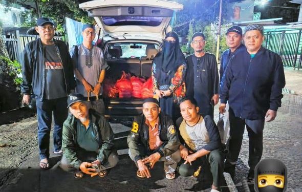 Alumni Smada 93 Samarinda Gelar SOTR, Bagikan Puluhan Paket Makanan Sahur