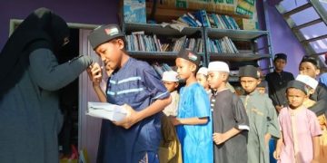IKA SMADA 93 Berbagi Takjil di Rumah Quran Ridho Ilahi