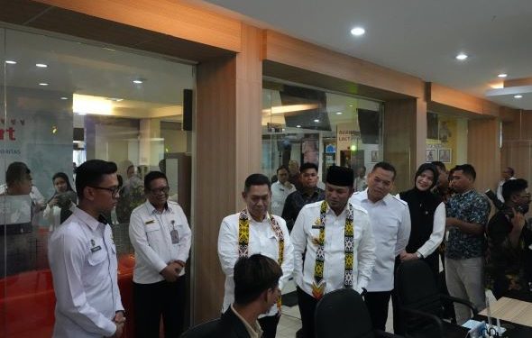 Wakil Ketua DPR RI Kunjungi Kantor Imigrasi Kelas I TPI Samarinda