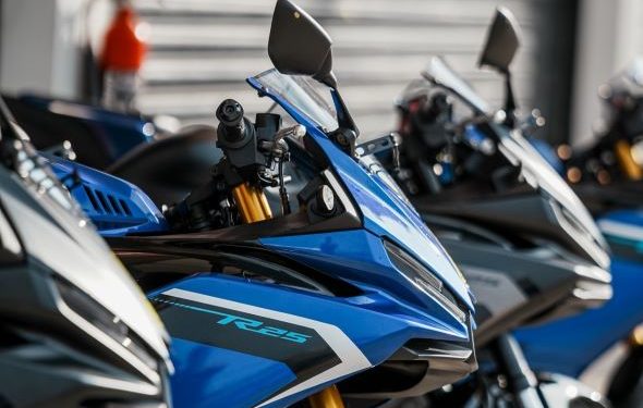 Bawa Serangkaian Upgrade Inovatif, Yamaha R25 2025 Semakin Kental dengan Spirit R World Series