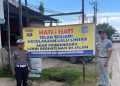 Jasa Raharja Kutim dan Satlantas Polres Samarinda Pasang Spanduk Keselamatan Lalu Lintas
