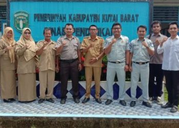 Sosialisasi Pengajar Peduli Keselamatan Lalu Lintas Di SMP 1 Long Iram