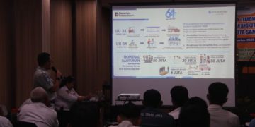 Pengemudi Angkutan Umum Hadiri Kampanye Keselamatan Lalu Lintas