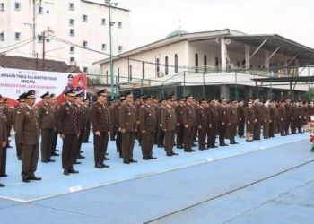 Upacara Hari Lahir Kejaksaan ke-80 di Kejati Kaltim Usung Semangat Transformasi Menuju Indonesia Maju
