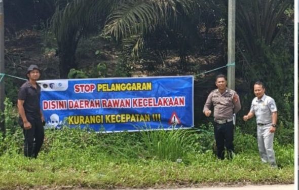 Spanduk Imbauan Rawan Laka Dipasang di Loa Janan