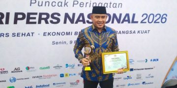 Bupati Tanah Laut Raih SIWO Award