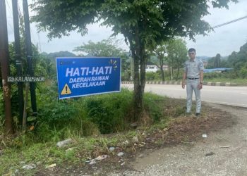 Jasa Raharja Pasang Spanduk Keselamatan Lalu Lintas di Loa Janan Ilir